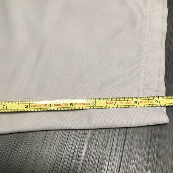 Izod Shorts Izod Xfg Size 42 Cargo Golf Shorts Khaki Tan Xtreme